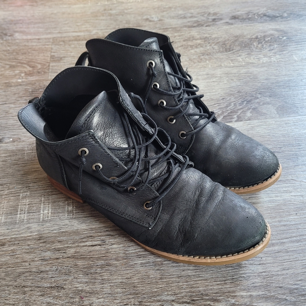 Diba | Black Leather Booties | Size 8